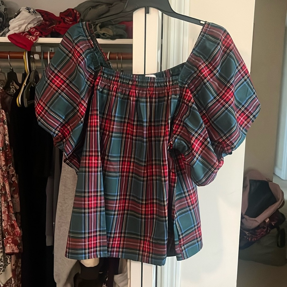 Holiday plaid 2x top, never worn